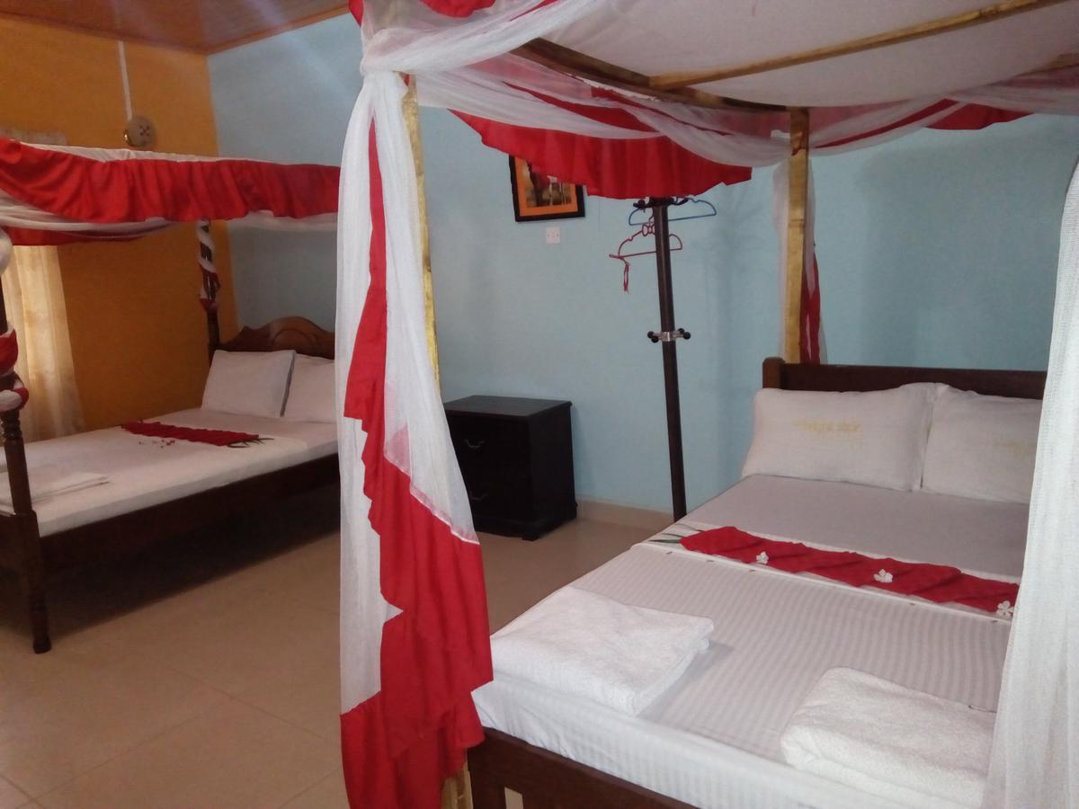 The Bright Star Resort เดียนีบีช ภายนอก รูปภาพ